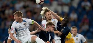 Забили пять голов: 