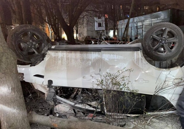 В Одессе произошло серьезное ДТП: один человек погиб, четверо получили травмы. Фото: Национальная полиция