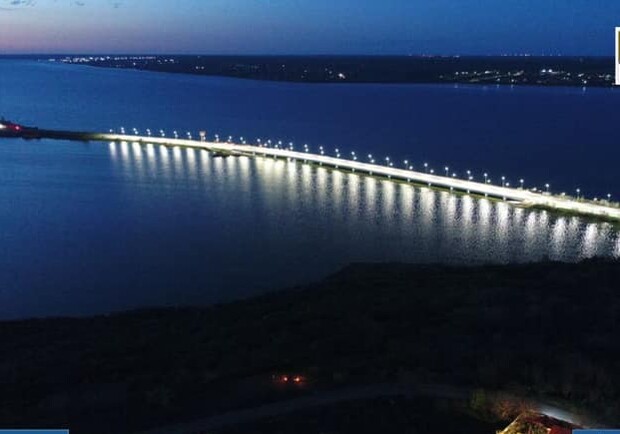 "Укравтодор" показал, как светится мост через Хаджибейский лиман 