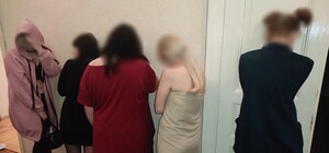 Женщины и мужчины: в Одессе задержали банду сутенерш и таксистов-грабителей 