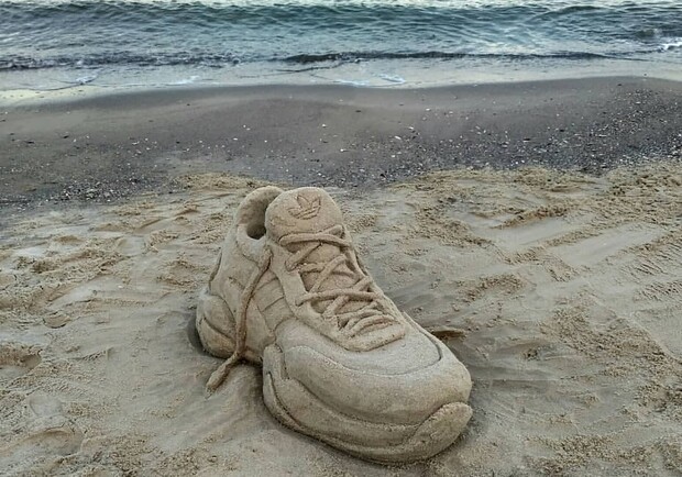 На одесском пляже появилась удивительная скульптура. Фото Ирины Загайчук, zagaichuk_iryna / Instagram