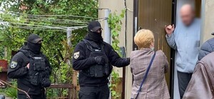 Занятия с логопедом: в Одесской области супруги развращали маленьких детей 