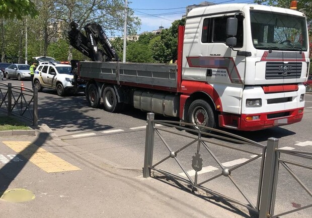 На проспекте Шевченко грузовик сбил пешехода. Фото: Патрульной полиции 