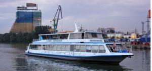 Приплыли: в Днепре в этом году не будет ходить легендарный теплоход