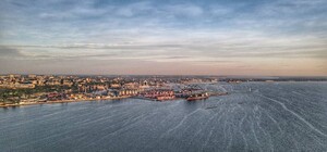 Полюбуйся: как выглядит рассвет на побережье Одессы с высоты