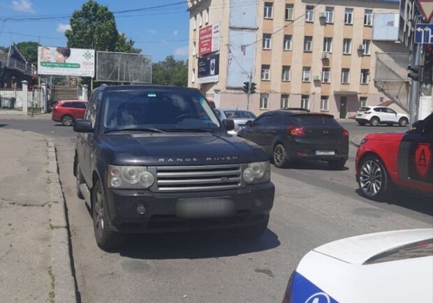 В Приморском районе Одессы водитель сбил 10-летнюю девочку. Фото: Патрульной полиции