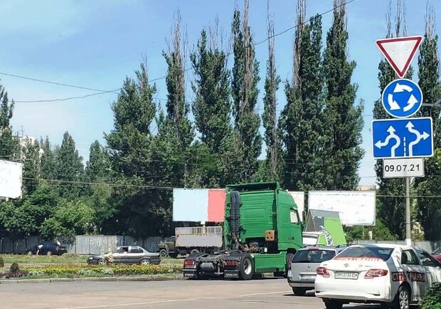 Новые знаки: на одном из перекрестков Одессы вводят круговое движение. Фото с сайта горсовета