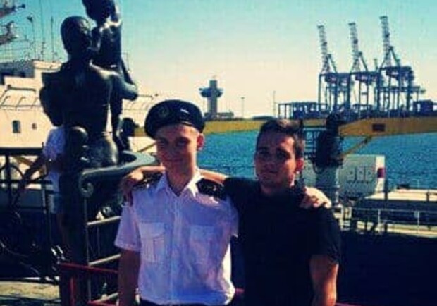 Только выпустился из колледжа в Одессе: что известно о моряке, сгоревшем на судне 