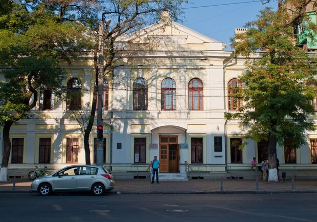 Не бедствуют: Одесская музакадемия закупит рояль за 6 миллионов