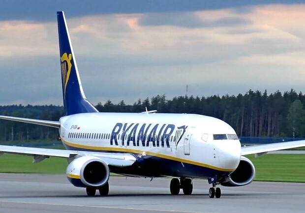 Кричал "я король самолета": на рейсе Познань-Одесса пилот не пустил пассажиров на борт