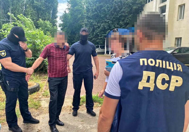 Одесский чиновник попался на взятке за размещение ларьков. Фото: Нацполиция 