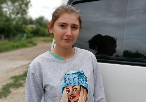 Не выходит на связь: Одесской области пропала молодая девушка - фото