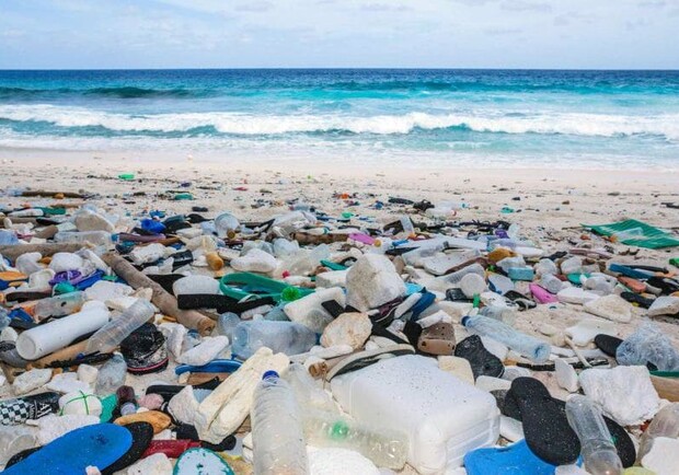 Никто не убирает мусор: одесситы жалуются на ужасное состояние пляжей. Фото из открытых источников