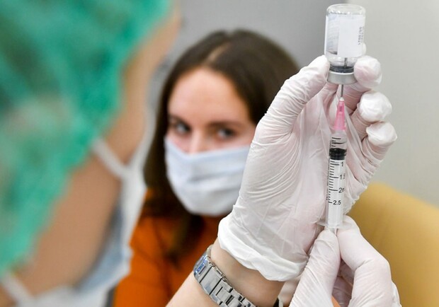 В Украине разрешили вакцинацию от коронавируса по смешанной схеме. Фото: censor.net