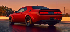 Полиция спала: на Оболоне голый мужчина пытался затащить девушку в автомобиль