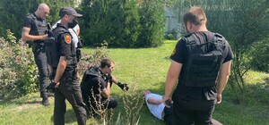 В сельсовете Фонтанки мужчина напал с ножом на секретаря: видео