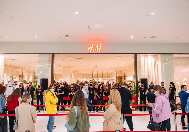 В Одессе открылся первый магазин известной сети H&M