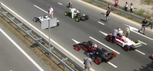 Могут разгоняться до 250 км/час: на трассе под Днепром ездят гоночные болиды (видео)