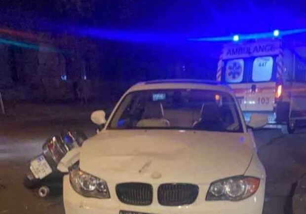В Одессе произошло трагическое ДТП с мопедом. Фото: телеграм-паблик "ХО"