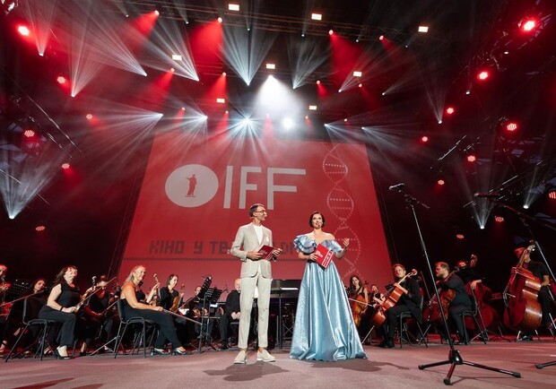 Закрытие ОМКФ-2021: какие образы стали лучшими на красной дорожке. Фото: instagram.com/odesa_film_festival