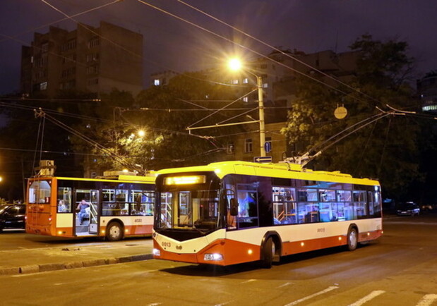 Трамваи после полуночи и спецавтобусы: как в Одессе будет ходить транспорт на День города
