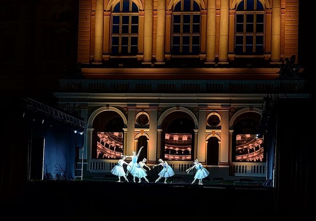 В Одессе показали балет под открытым небом: смотри, как это было. Фото: instagram.com/ivankaberne