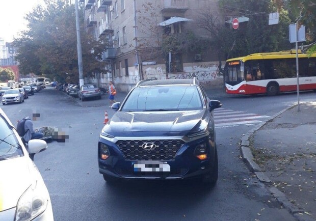 На "зебре": возле стадиона "Спартак" под колеса авто попала женщина. Фото пресс-службы Патрульной полиции