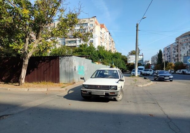 Короли дороги: свежая фотоподборка наглых водителей в Одессе. Фото: Я паркуюсь как