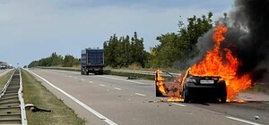 На трассе Одесса-Киев после ДТП загорелось авто: погиб человек