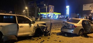 На большой скорости врезался в три авто: на Пересыпи произошло ДТП с пострадавшими