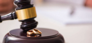 Запасайтесь терпением: днепряне по два месяца ждут заседания по разводу