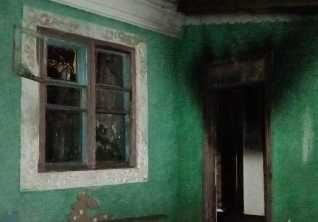 Ради забавы: в Одесской области два мальчика подожгли дом многодетного отца-одиночки. Фото: Национальная полиция