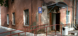 Нечеловеческие условия: одесситы показали поликлинику на поселке Котовского