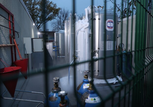 Привезли из Турции: в одесской "инфекционке" появилась кислородная станция. Фото: omr.gov.ua