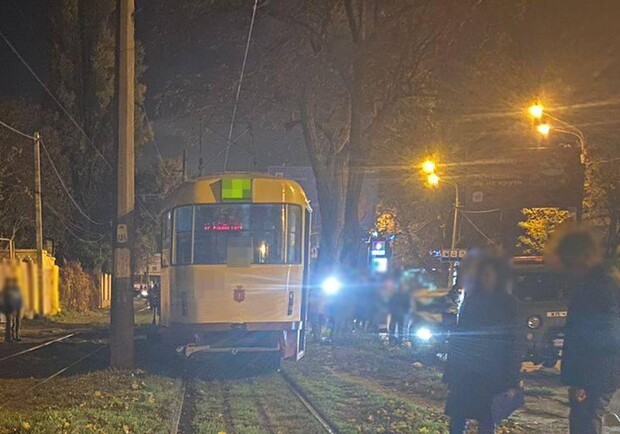 7 ноября на улице Бреуса трамвай насмерть сбил мужчину. Фото: od.npu.gov.ua 