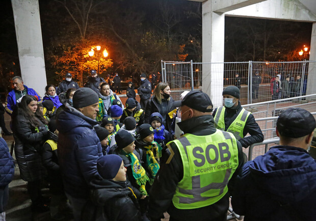 Аншлаг и 500 полицейских: как в Одессе прошел матч сборных Украины и Болгарии. Фото: dumskaya.net