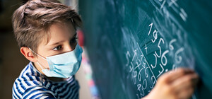 Не все: запорожские школьники возвращаются за парты