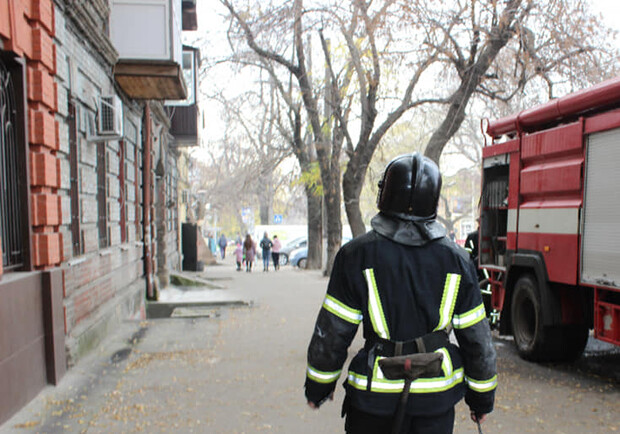 Горел жилой дом: на Дальницкой при пожаре погиб мужчина. Фото: facebook.com/DSNSODE