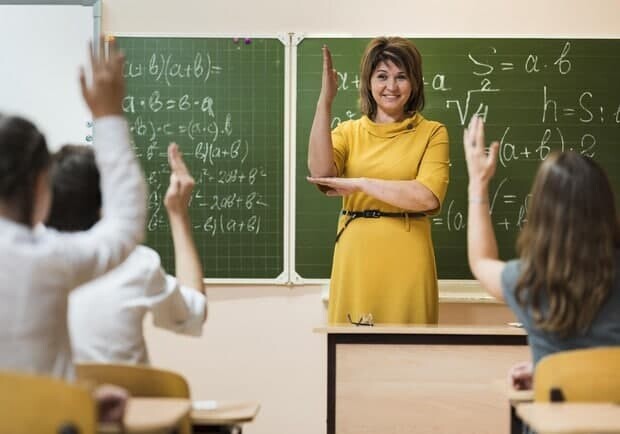 Одесские школы не принимают новых учителей на место отстраненных. 