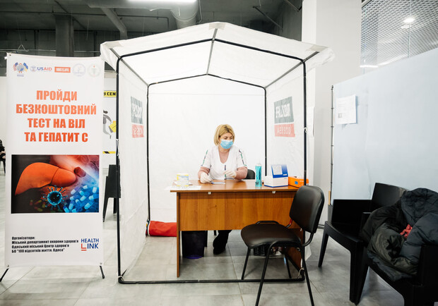 Одесситы смогут сдать тест на ВИЧ и гепатиты в торговом центре на Таирова. 