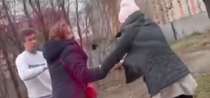 В Днепре из автобуса выгнали женщину, которая пела (видео)