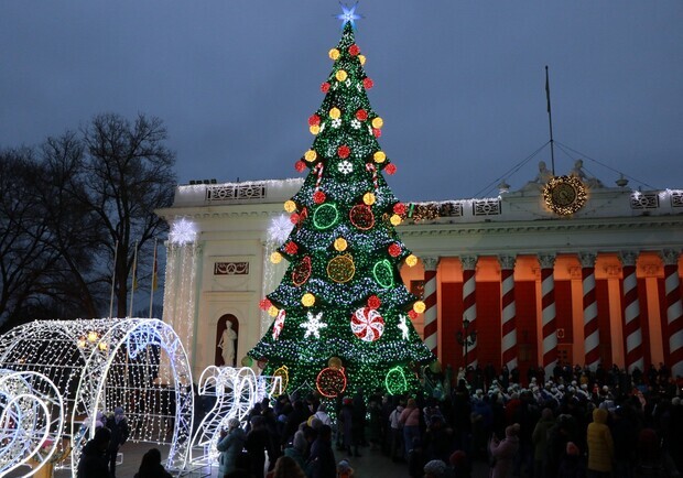 Одесса может остаться без новогоднего концерта. Фото: omr.gov.ua