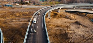 В Запорожье готовятся испытывать подъезды к балочному мосту (видео)