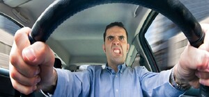 В Днепре мужчина угнал у бывшей авто, чтобы разбить его