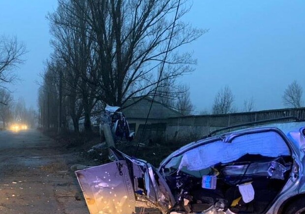 Под Одессой из-за тумана произошло смертельное ДТП: авто разорвало пополам. 