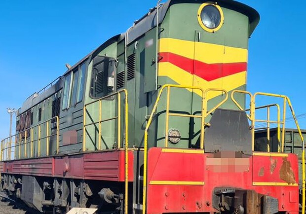 В городе Южный Одесской области под колесами тепловоза погиб работник железной дороги. 