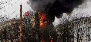 В Днепре на проспекте Поля произошел масштабный пожар (видео)