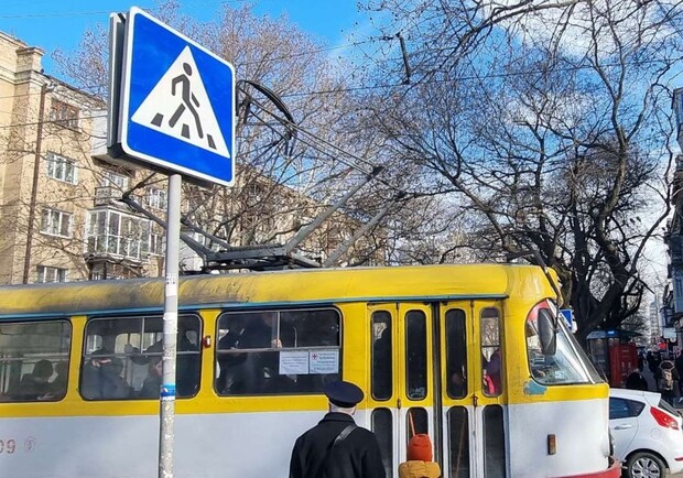 Коммунальщики рассказали где и какие дорожные знаки установили в Одессе. 