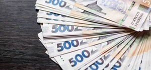 Украинцы смогут получить 500 гривен за бустерную вакцинацию с 14 марта