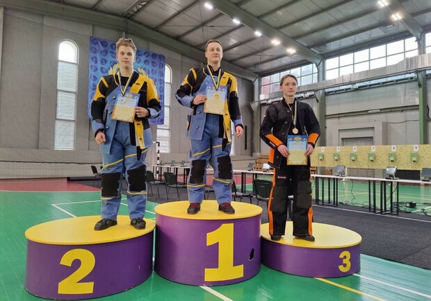 Одессит завоевал медали и стал чемпионом Украины в пулевой стрельбе.